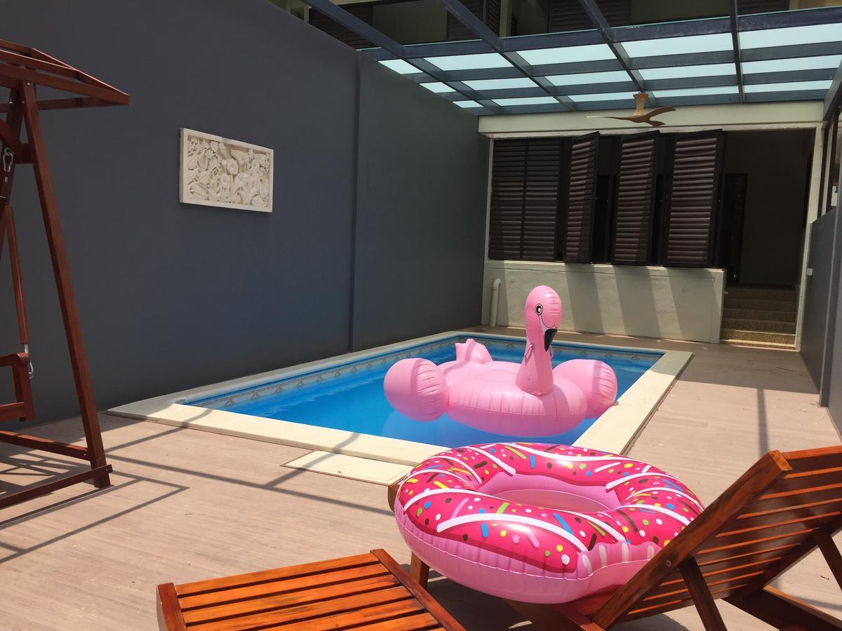 Sand & Sandals Desaru Beach Resort & Spa Екстер'єр фото A pool float